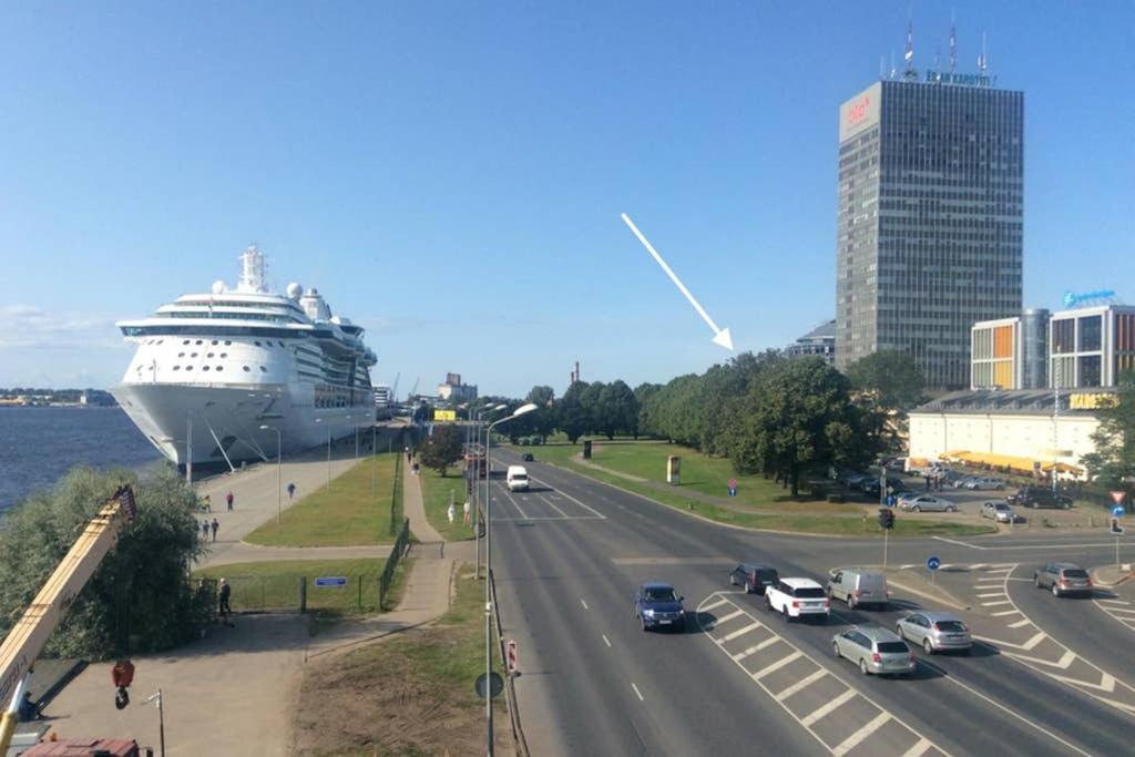 New Comfortable Apartment Nearby Promenade In 5 Minutes From Old Town Of Riga. Luaran gambar